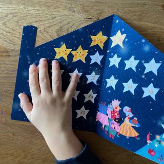 Tip na aktivitu pro děti, která rozvíjí řeč, prostorovou orientaci nebo početní dovednost. Jak využít kalendář i po...